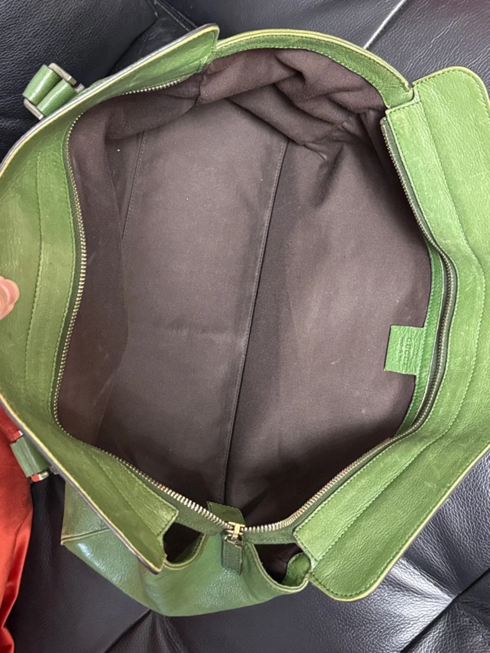 Gucci Kelly Green Leather Shoulder Bag with Gold Logo - Picture 8 of 16